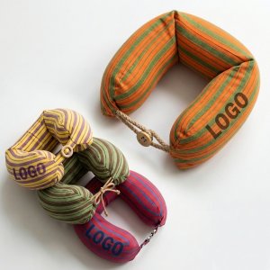 ArtisanWeave: Classic Knotted Travel Neck Pillow